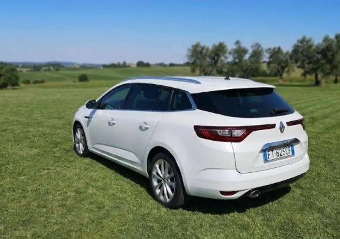 Usata Renault Mégane IV 110 CV (80 kW) 2018 Bianco Station wagon