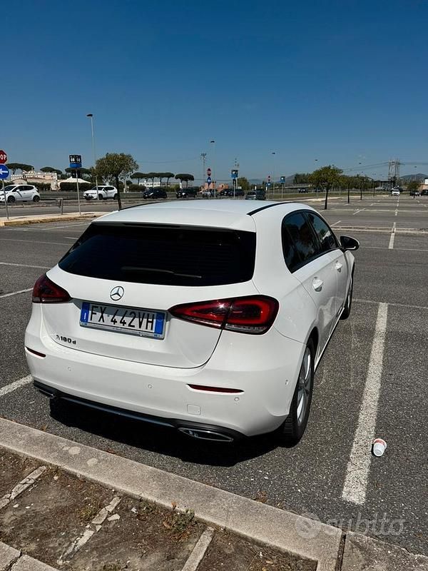 Occasion Mercedes A180 116 ch (85 kW) 2019 Blanc Berline