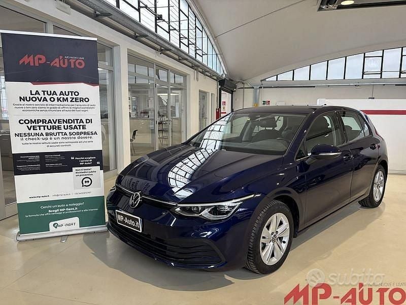 Usata VW Golf VIII 150 CV (110 kW) 2020 Blu Berlina
