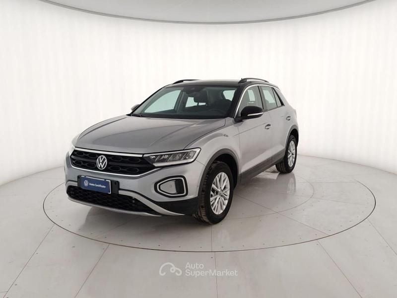 Begagnad VW T-Roc Life 150 HK (110 kW) 2024 Silver SUV