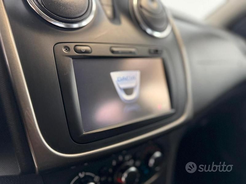 Usata Dacia Sandero Stepway 90 CV (66 kW) 2015 Grigio Berlina