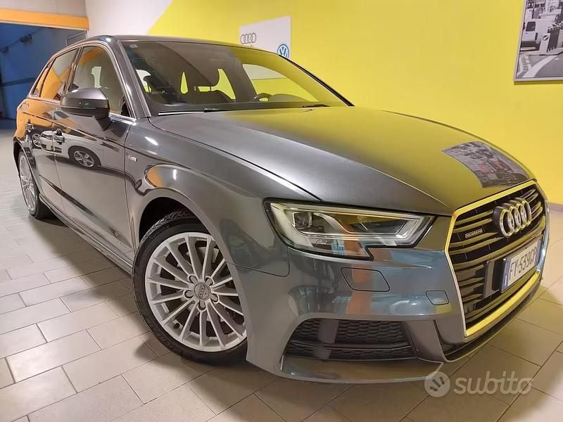 Usata Audi A3 S-Line 184 CV (135 kW) 2019 Grigio Berlina