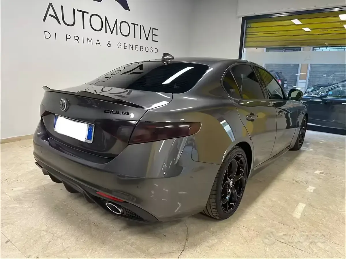 Usata Alfa Romeo Giulia Veloce 136 CV (100 kW) 2016 Grigio Berlina