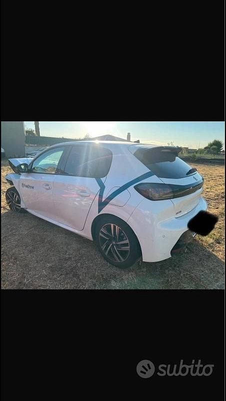 Usata Peugeot 208 2023 Bianco Utilitaria