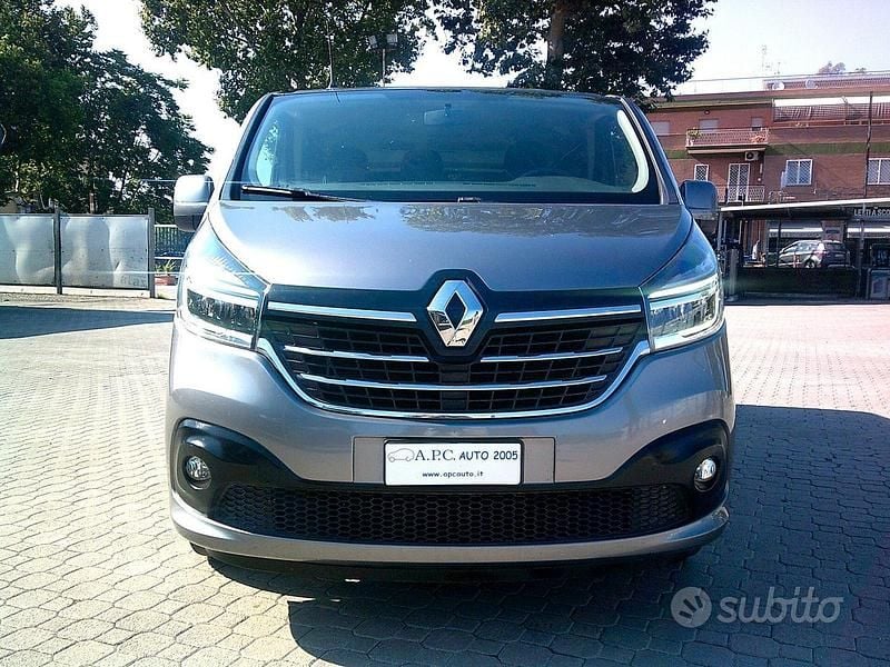 Usata Renault Trafic Zen 145 CV (106 kW) 2020 Grigio Monovolume