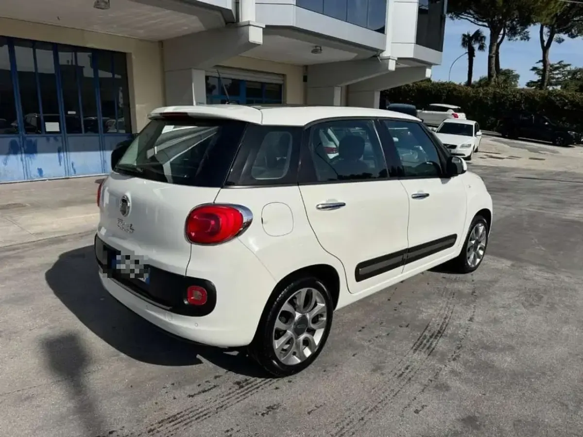 Usata Fiat 500L Lounge 85 CV (62 kW) 2016 Bianco Monovolume
