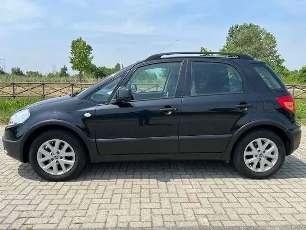 Usata Fiat Sedici Dynamic 120 CV (88 kW) 2011 Nero SUV