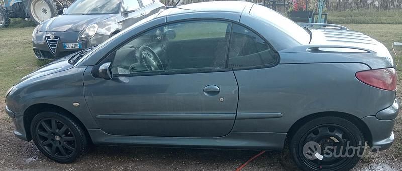 Usata Peugeot 206 109 CV (80 kW) 2005 Grigio Cabrio