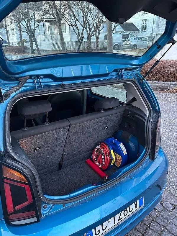 Usata VW up! Move 68 CV (50 kW) 2019 Blu Utilitaria
