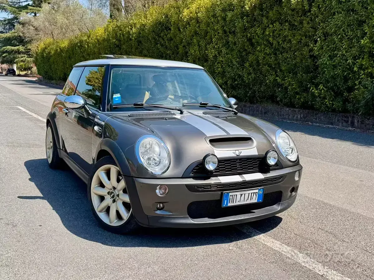 Usata Mini Cooper S 170 CV (125 kW) 2006 Grigio Utilitaria