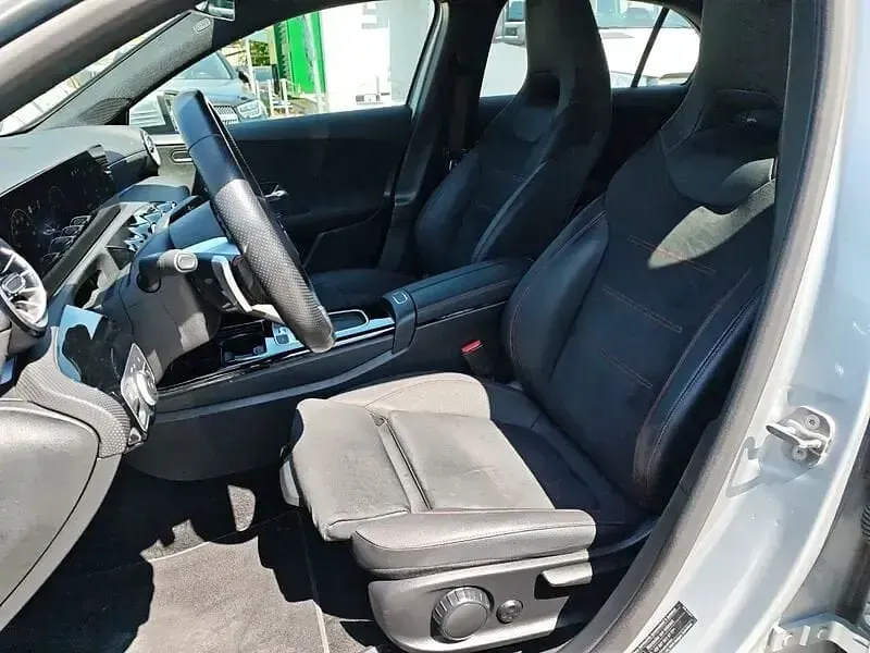 Usata Mercedes A180 Advanced Plus 116 CV (85 kW) 2024 Argento hightech Utilitaria