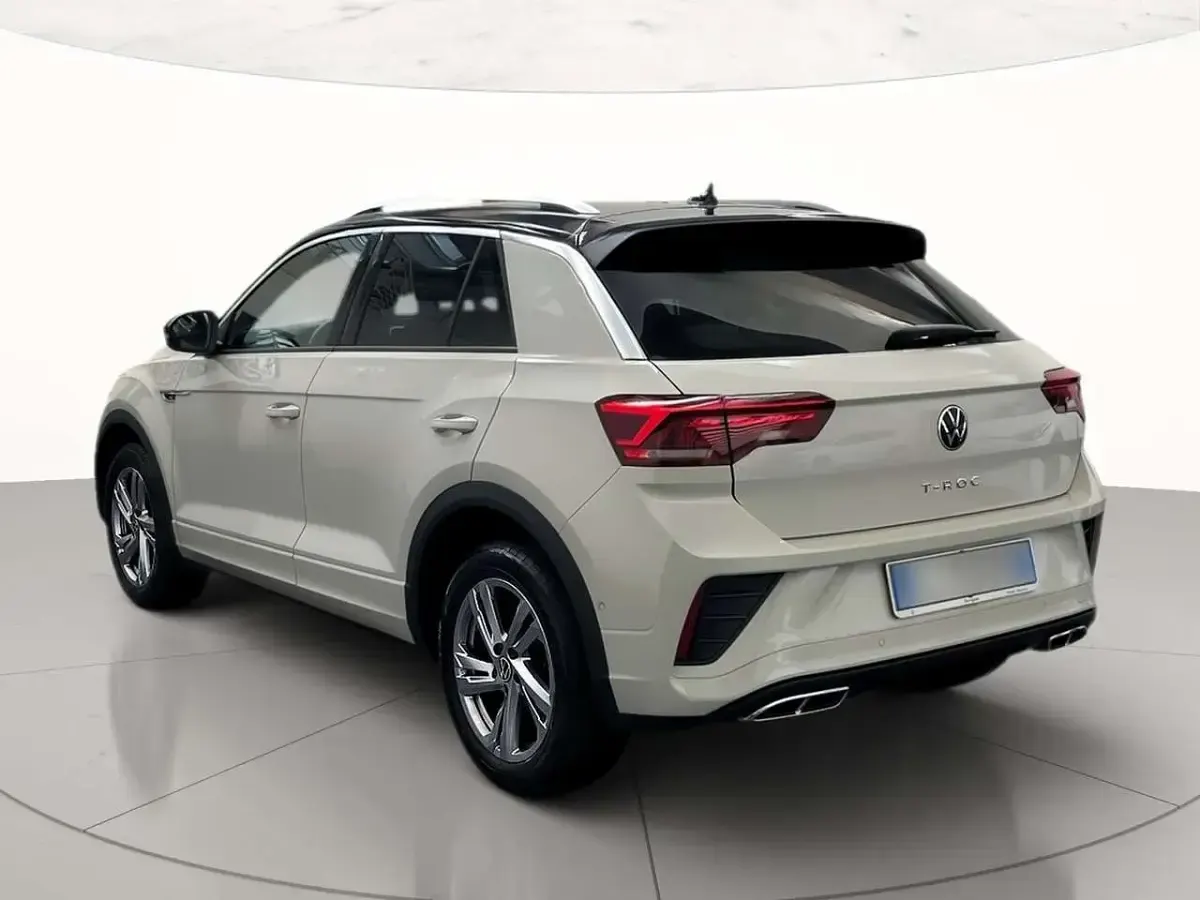 Usata VW T-Roc R-line 110 CV (80 kW) 2022 Ascot grey deep black perlato SUV