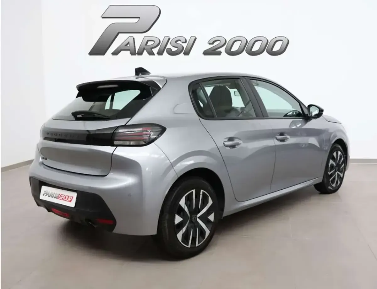Usata Peugeot 208 Active 101 CV (74 kW) 2024 Grigio artense Utilitaria