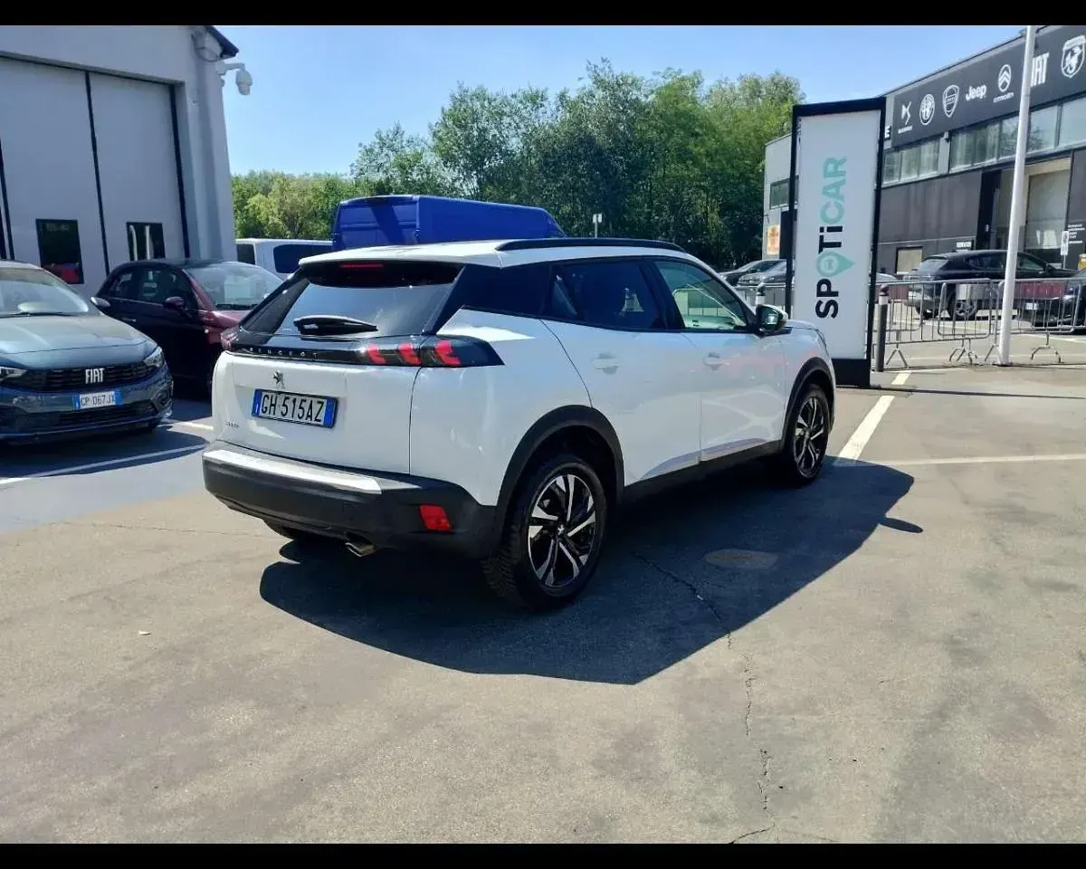 Usata Peugeot 2008 Allure 131 CV (96 kW) 2021 Bianco SUV