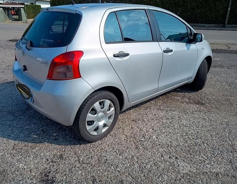 Usata Toyota Yaris 69 CV (50 kW) 2008 Utilitaria