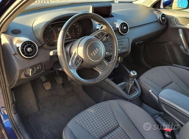 Usata Audi A1 Ambition 105 CV (77 kW) 2011 Blu Berlina