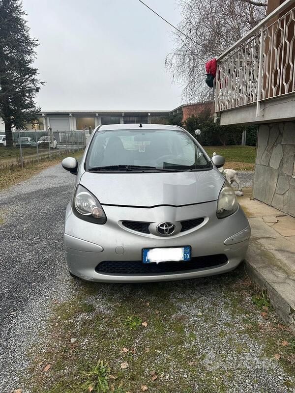 Usata 2006 Toyota Aygo Due volumi | 2800 € (Buon prezzo) - Immagine 1/4