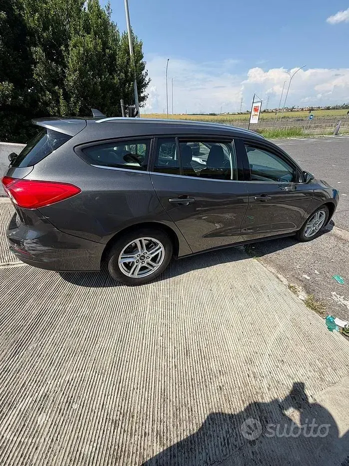 Usata Ford Focus 2020 Grigio Station wagon