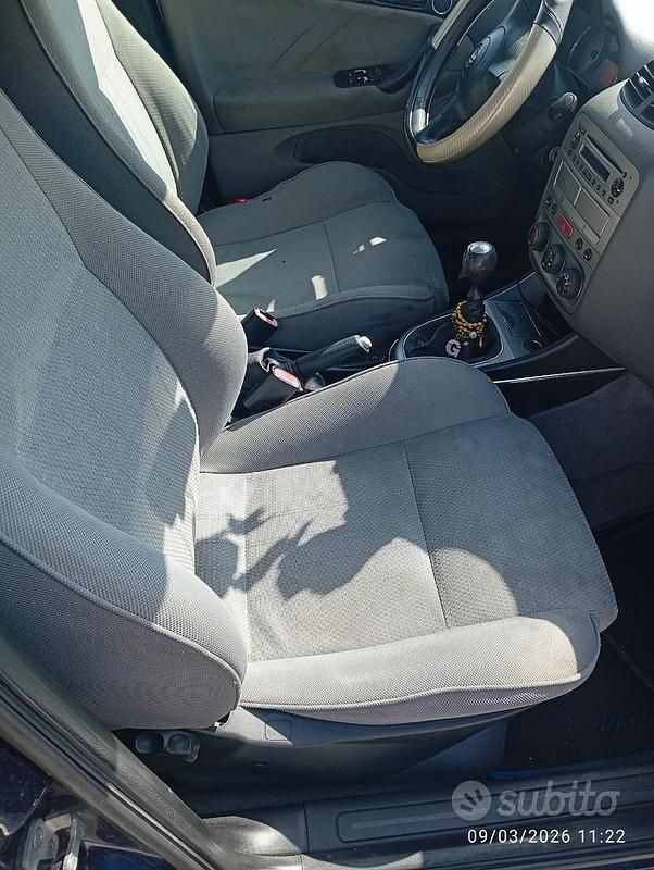 Usata Alfa Romeo 147 2006 Blu Utilitaria