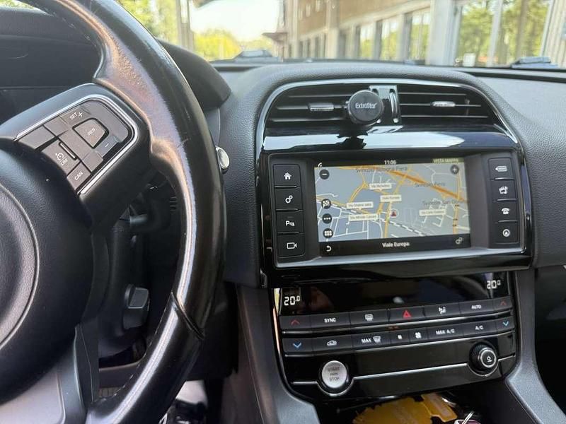 Usata 2016 Jaguar F-Pace Prestige SUV | 17.500 € (Buon prezzo) - Immagine 1/4