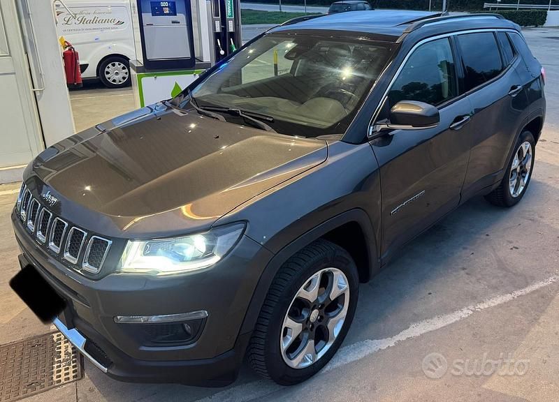 Grigio Usata 2019 Jeep Compass SUV | 16.900 € (Buon prezzo) - Immagine 1/4
