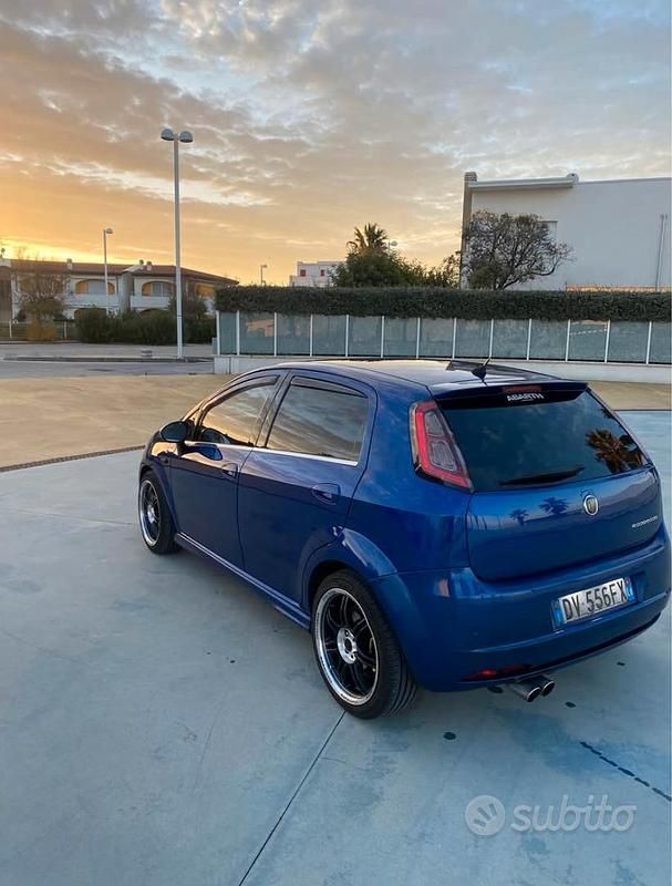 Usata Fiat Grande Punto 90 CV (66 kW) 2009 Blu Utilitaria