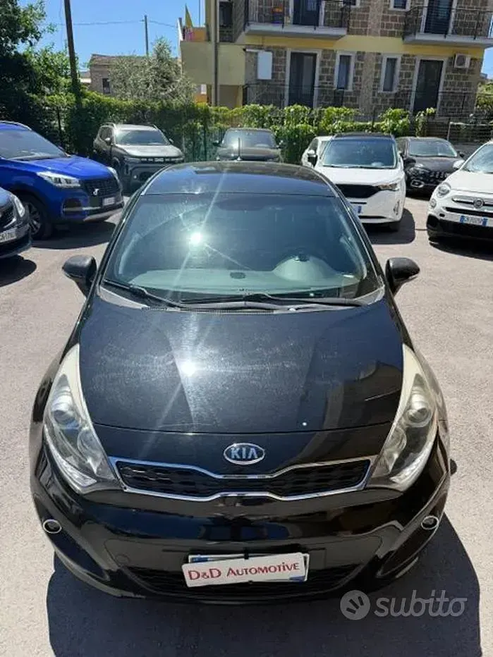 Usata Kia Rio EX 90 CV (66 kW) 2013 Nero metallizzato Berlina
