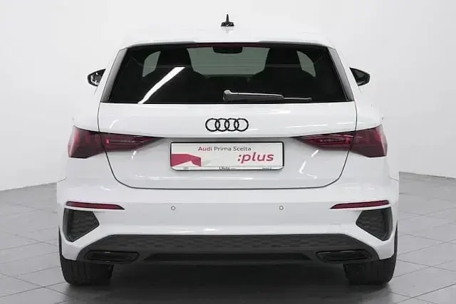 Usado Audi A3 S-Line 150 CV (110 kW) 2023 Blanco Berlina