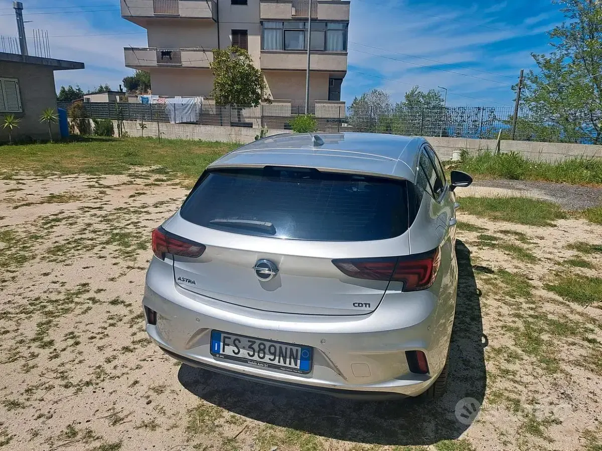 Usata Opel Astra Dynamic 136 CV (100 kW) 2018 Grigio Berlina