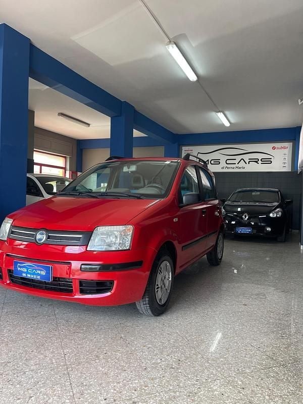 Usata Fiat Panda Dynamic 69 CV (50 kW) 2007 Rosso Utilitaria