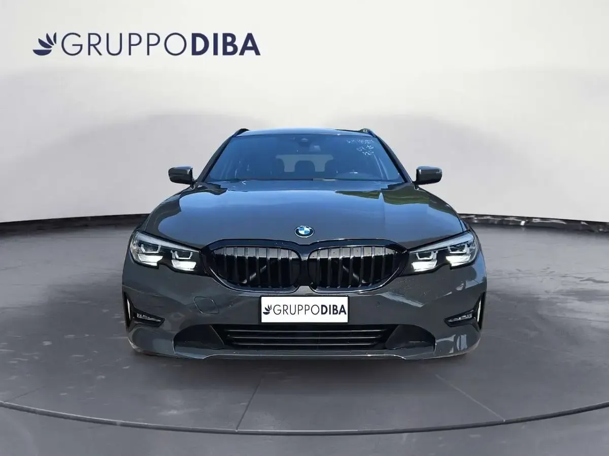 Usata BMW 318 Advantage 150 CV (110 kW) 2020 Grigio Station wagon