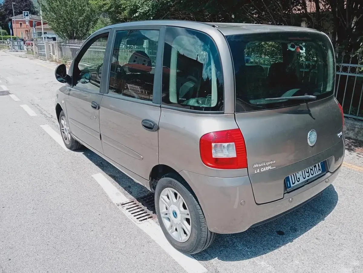 Usata Fiat Multipla Emotion 103 CV (75 kW) 2007 Nero Monovolume