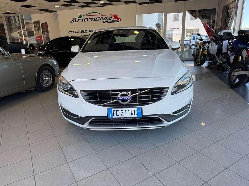 Usata Volvo V60 Summum 220 CV (161 kW) 2016 Bianco Station wagon