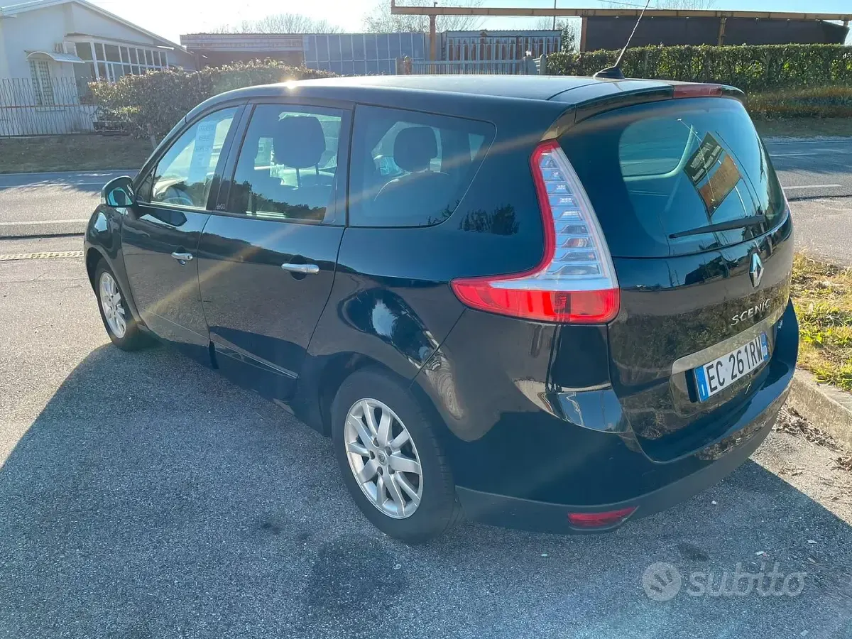 Usata Renault Scenic E-Tech 110 CV (80 kW) 2010 Nero Monovolume