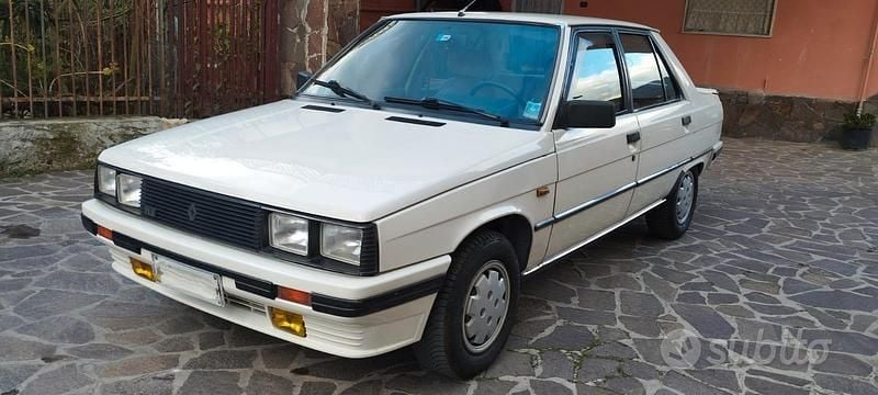 Usata Renault R9 48 CV (35 kW) 1986 Berlina