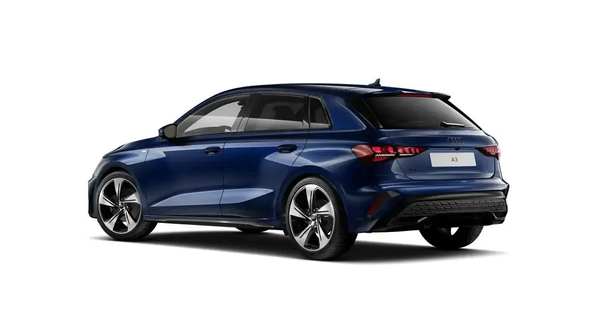 Nuova Audi A3 S-Line 150 CV (110 kW) 2026 Grigio Berlina