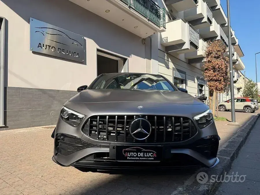 Usata Mercedes A35 AMG AMG Line Premium Plus 306 CV (225 kW) 2024 Grigio Berlina