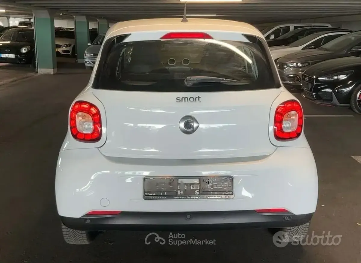 Usata Smart ForFour Passion 71 CV (52 kW) 2016 Bianco Utilitaria