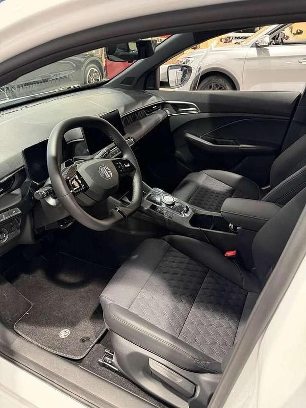 Nuova MG MG3 Luxury 194 CV (142 kW) 2026 Bianco Utilitaria