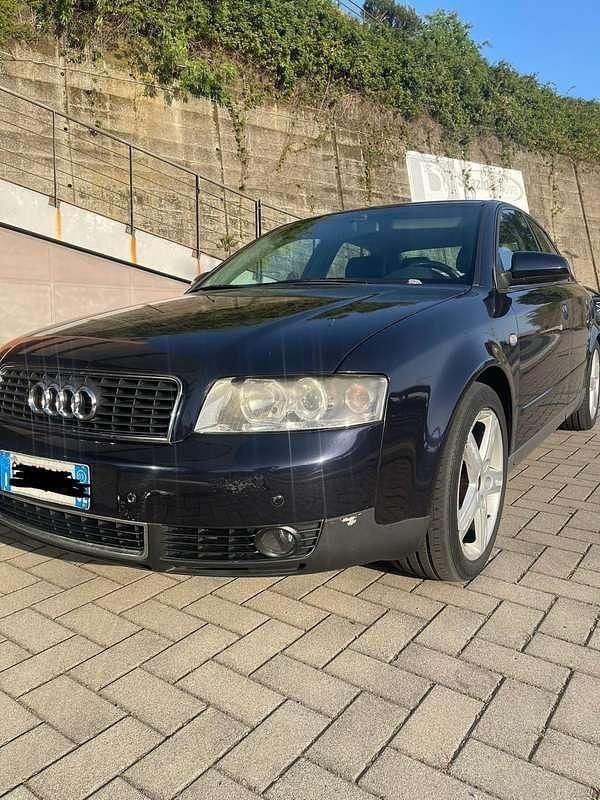 Usata Audi A4 125 CV (91 kW) 2002 Blu Berlina