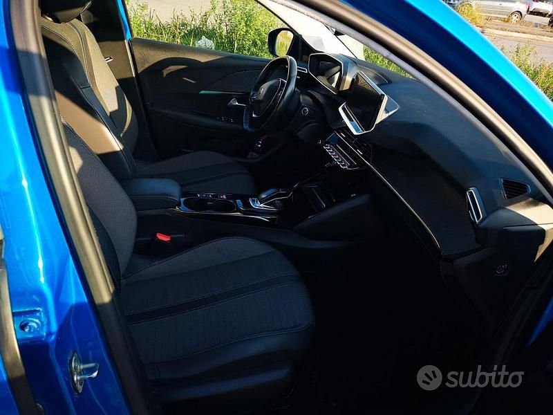 Usata Peugeot 208 Allure 56 kW (77 CV) 2021 Blu Utilitaria