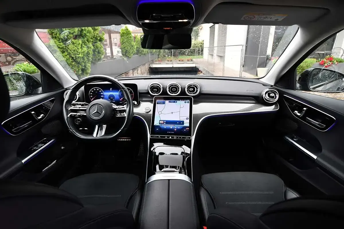 Usata Mercedes C220 Premium Plus 200 CV (147 kW) 2022 Grigio Station wagon