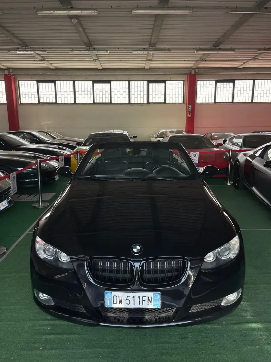 Usata BMW 320 169 CV (124 kW) 2009 Nero Cabrio