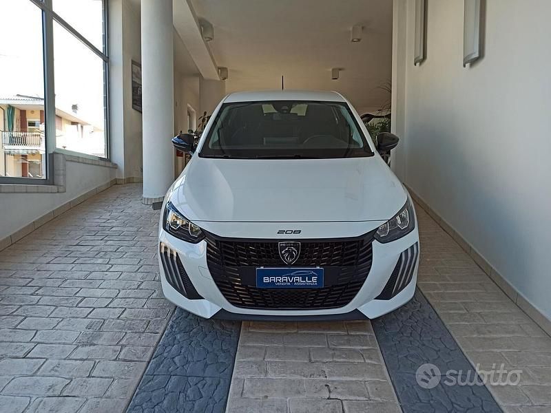 Usata Peugeot 208 Active 75 CV (55 kW) 2024 Bianco Utilitaria