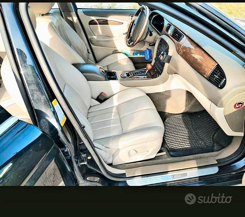 Usata Jaguar S-Type S 238 CV (175 kW) 2003 Nero Berlina