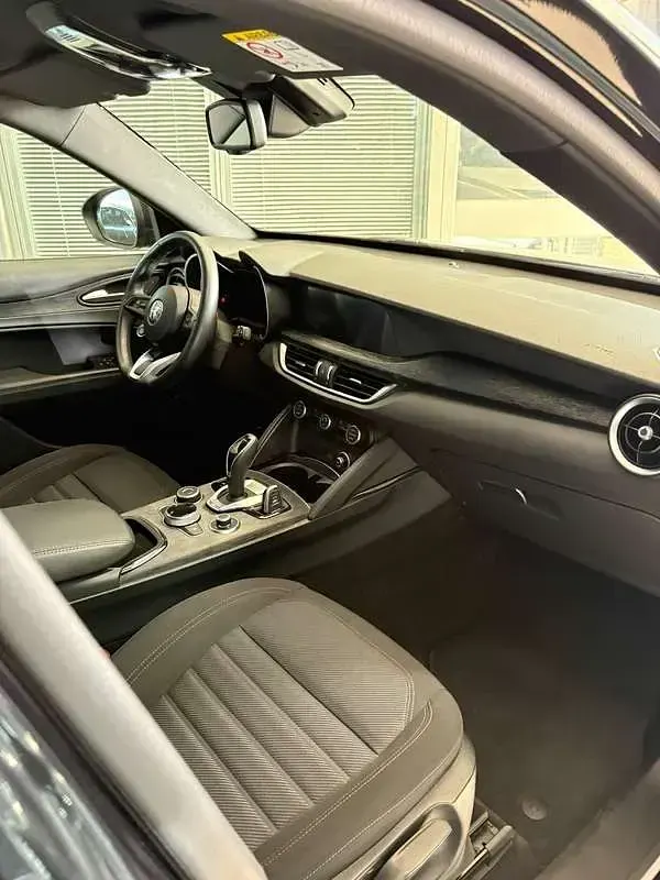 Usata Alfa Romeo Stelvio Ti 160 CV (117 kW) 2024 SUV