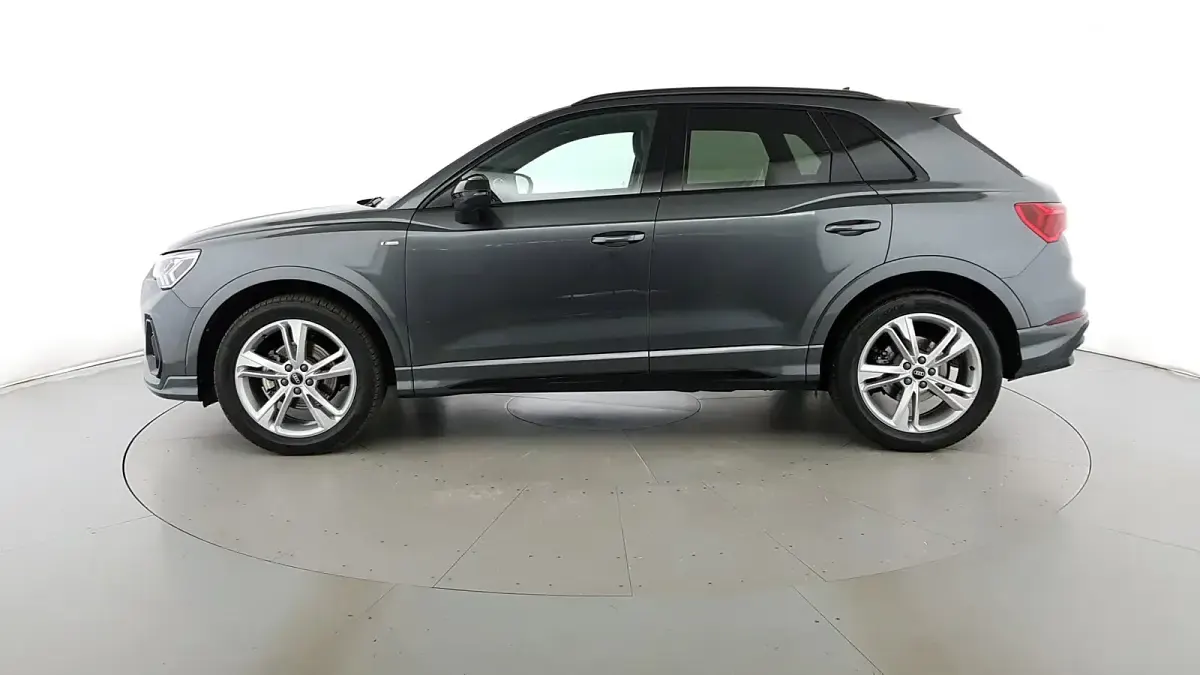 Usata Audi Q3 S-Line 150 CV (110 kW) 2025 Grigio daytona SUV