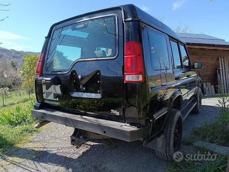 Usata Land Rover Discovery 2 Vogue 139 CV (102 kW) 1999 Nero SUV
