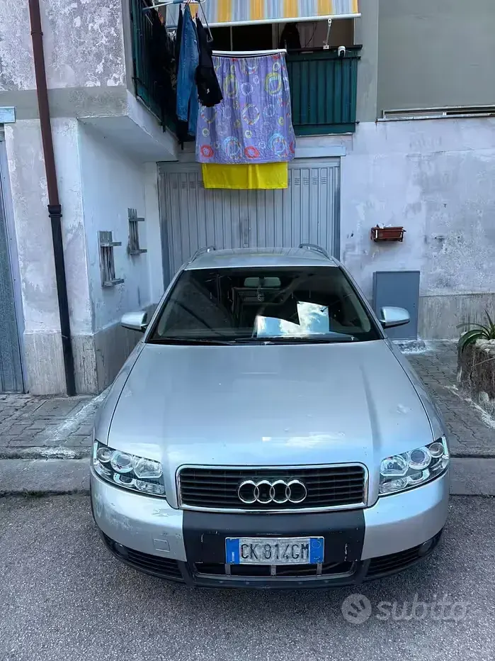 Usata Audi A4 130 CV (95 kW) 2004 Grigio Station wagon