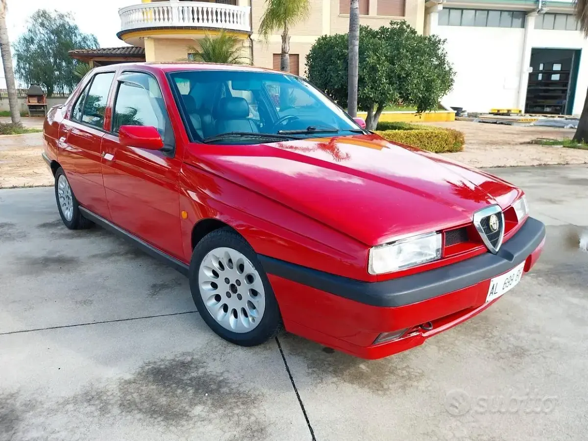 Usata Alfa Romeo 155 Super 150 CV (110 kW) 1996 Rosso Berlina